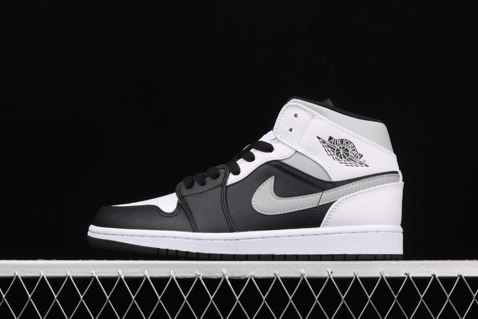 Air Jordan 1 Mid White Shadow AJ1