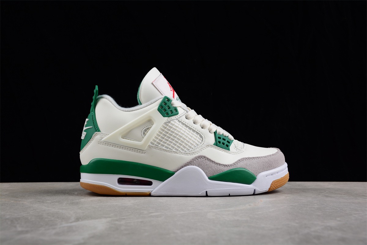 Nk SB x Air Jordan 4 Pine Green