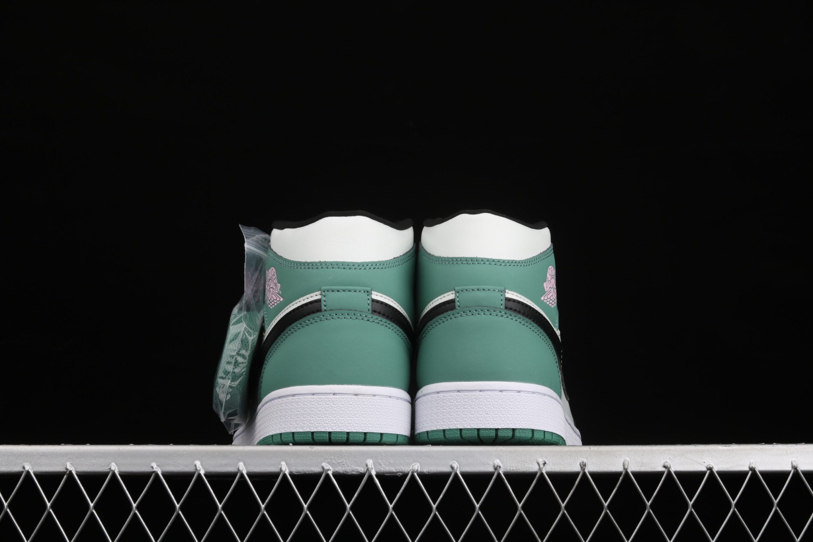 Air Jordan 1 Mid Dutch Green