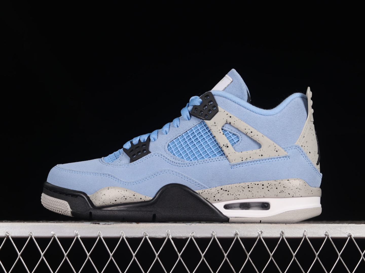 Air Jordan 4 Retro University Blue